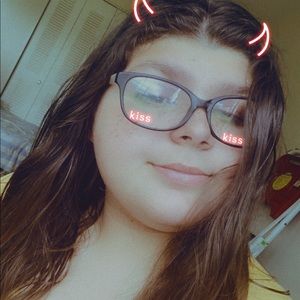 Meet your Posher, Marisa